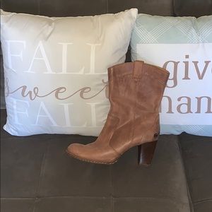 Women’s Leather Boots